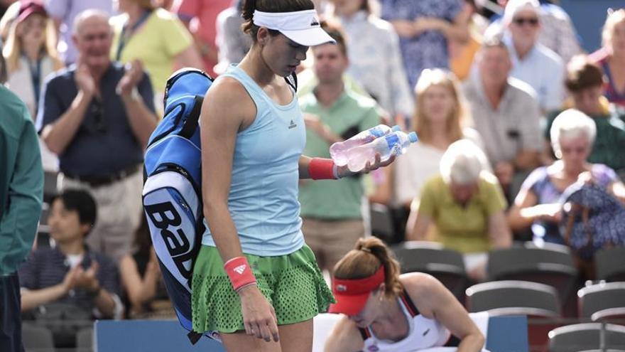 Garbiñe Muguruza abandona en Brisbane por molestias en el aductor