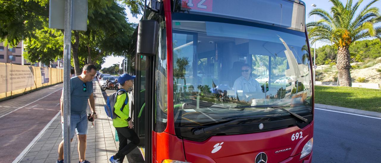 Un autobús en Alicante