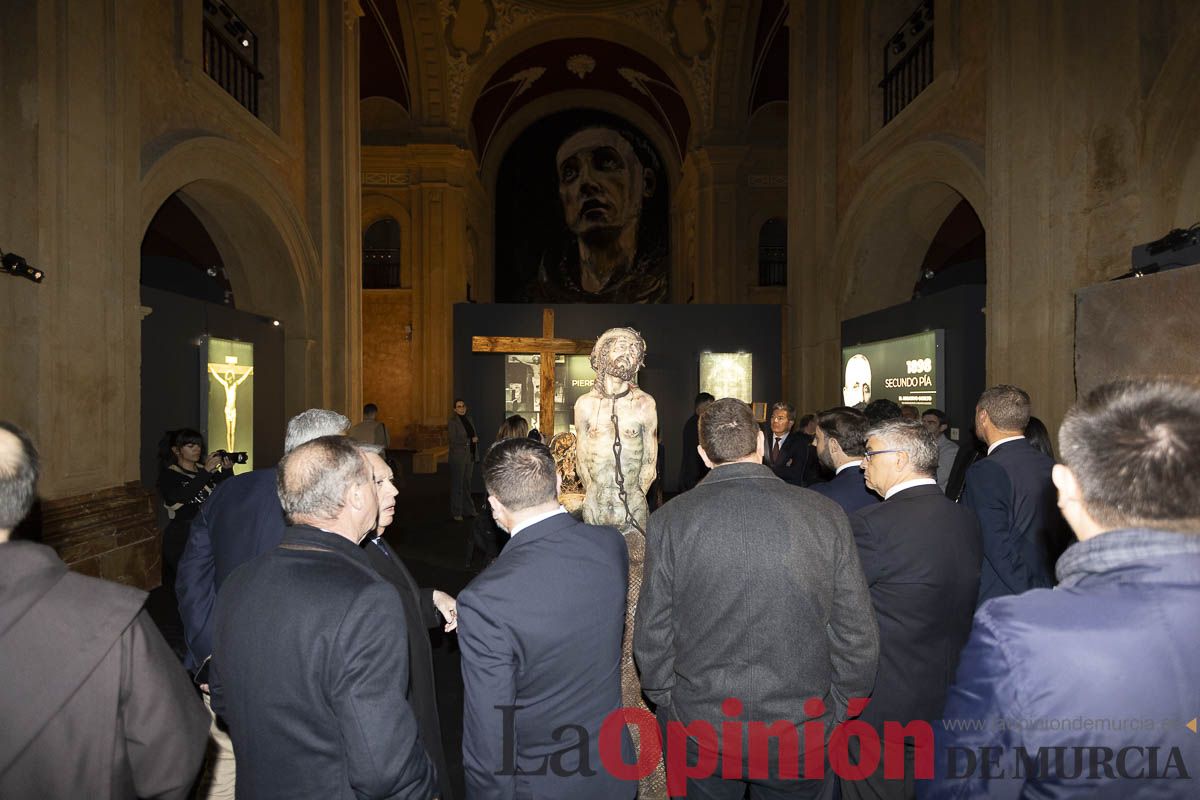 Así ha sido la inauguración de la exposición The Mystery Man en Caravaca. Descubre como es la muestra que atrae a miles de personas