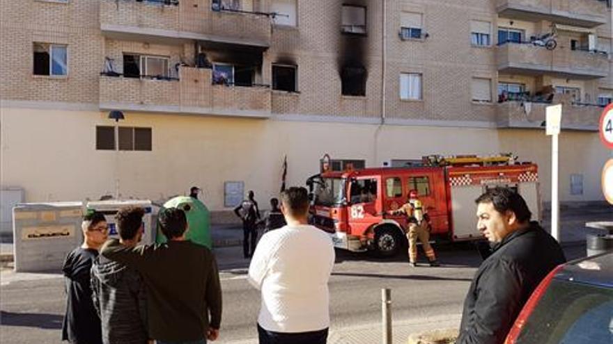 Un hombre muerto y una niña herida en el incendio de una casa en San Lorenzo