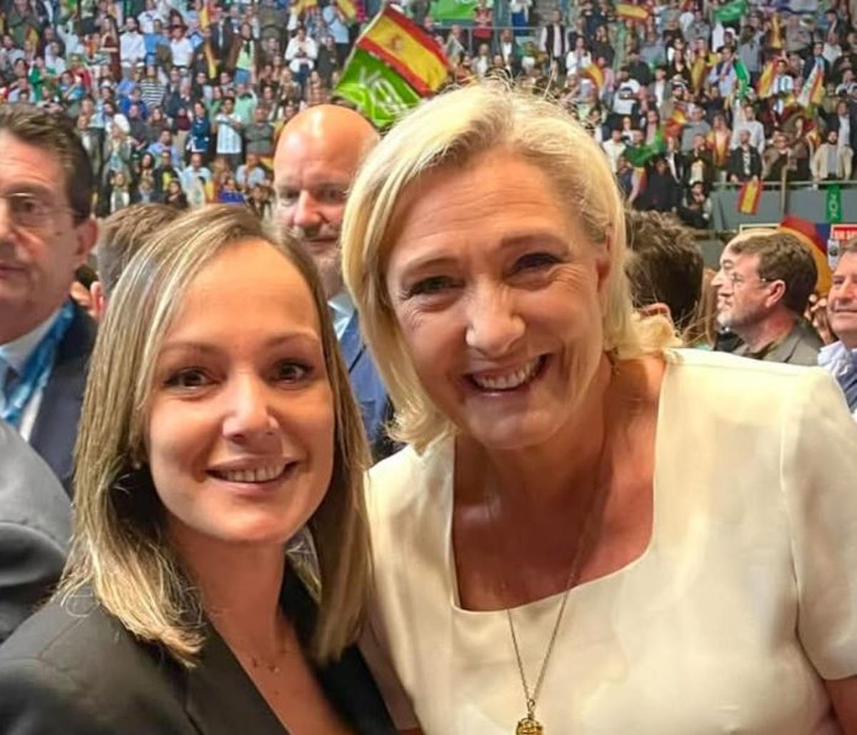La edila durante un acto de Vox.