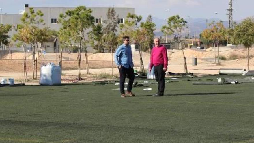 Deportes reutiliza el césped retirado del Estadio