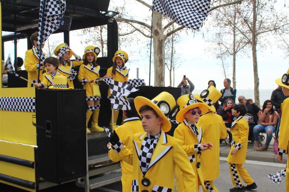 Roses viu un carnaval pletòric de gent i bon temps