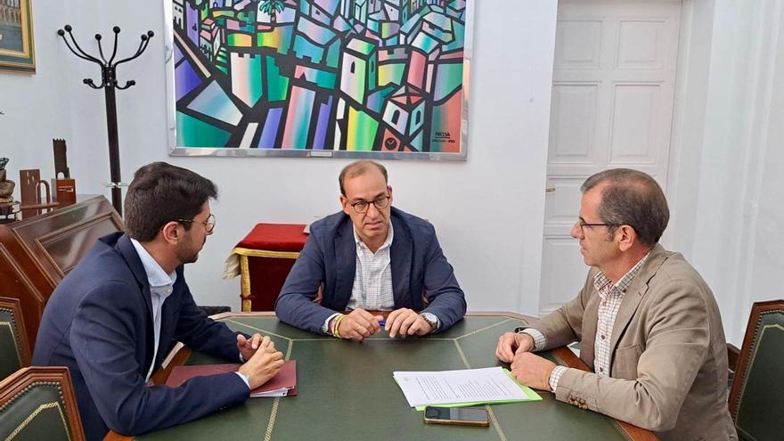 PP y Vox escenifican un acuerdo en Cáceres con inversiones del remanente pendientes de definir