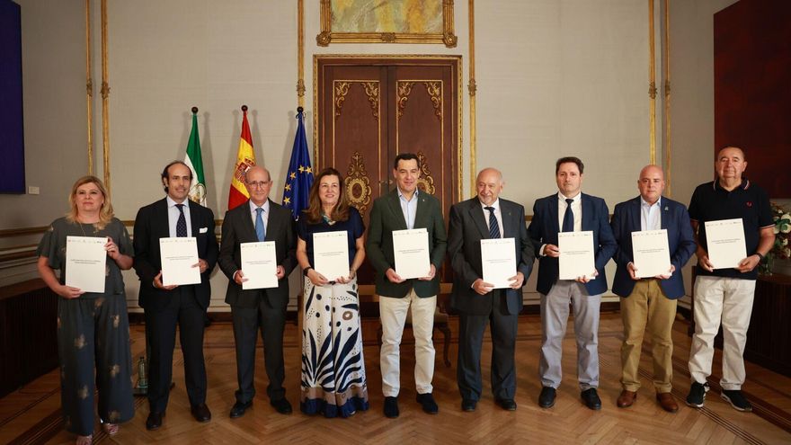 Moreno firma un &quot;acuerdo histórico&quot; con la Concertada para &quot;mejorar el funcionamiento de los colegios&quot;