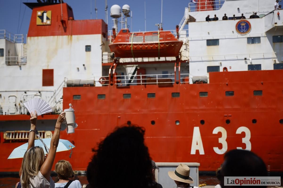 La llegada del buque Hespérides al Puerto de Cartagena, en imágenes