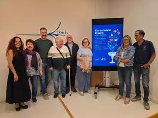 La tradición del enramado vuelve a llenar de vida las fuentes de Avilés por San Juan