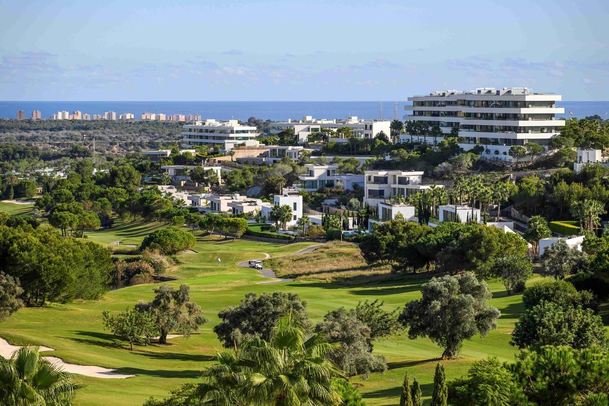 Golf, naturaleza y viviendas exclusivas.