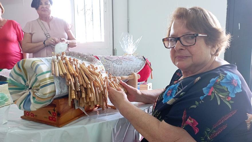 Teresa Guzmán: una maestra del encaje de bolillos
