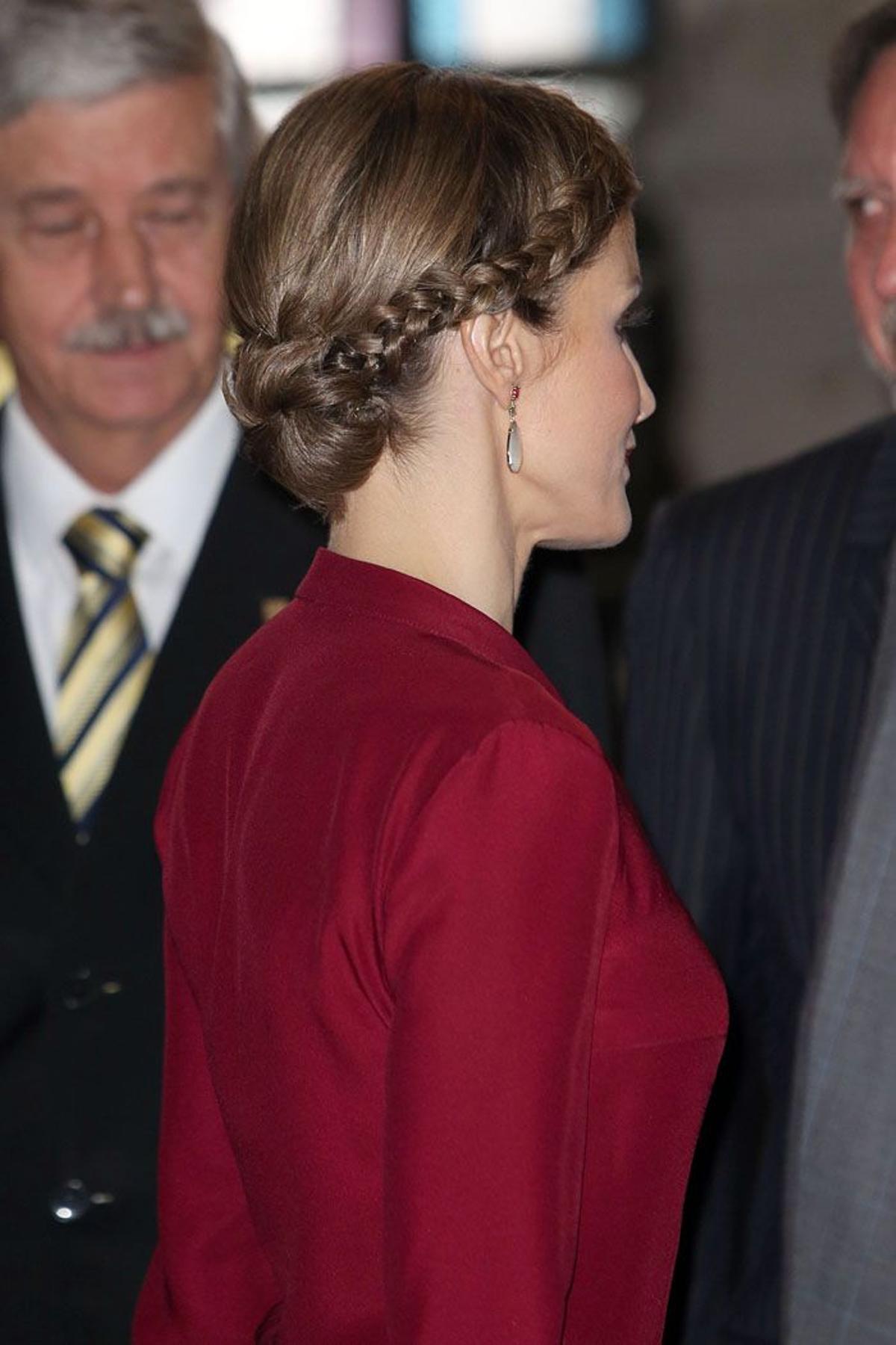 Doña letizia con una trenza lateral