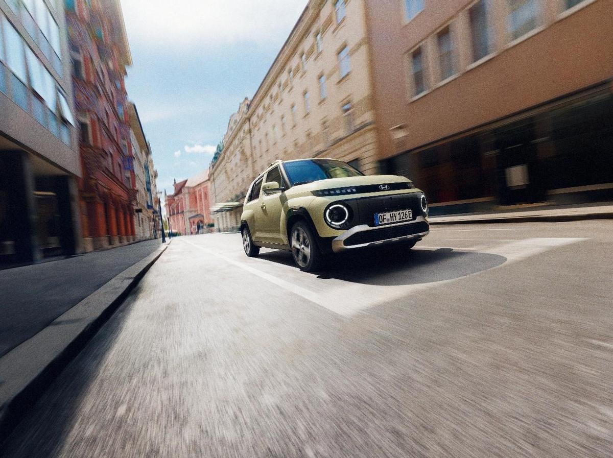 El modelo Inster de Hyundai es perfecto para moverse por la ciudad.