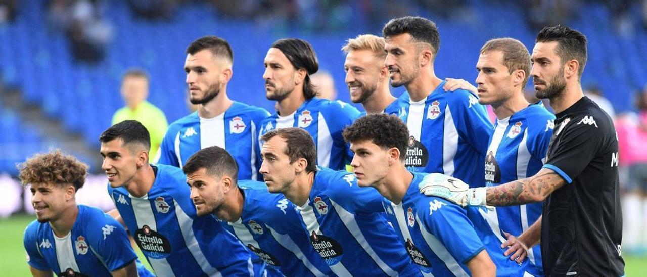 El once inicial del Deportivo, el miércoles antes del encuentro en Riazor contra el Talavera. |  // CARLOS PARDELLAS