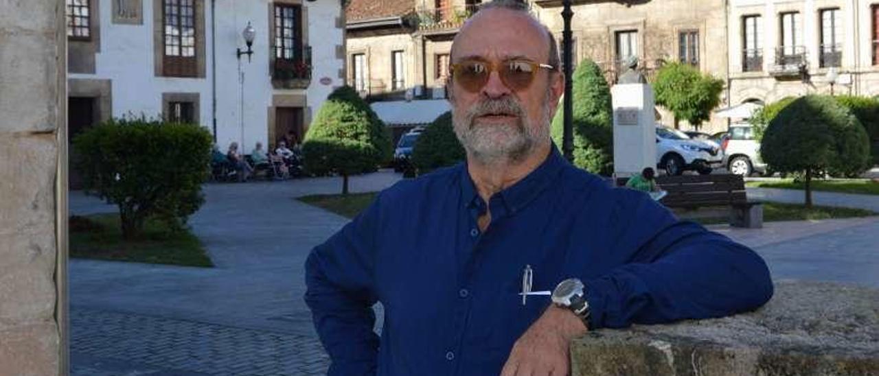 &quot;Tito Bustillo fue el centro de reunión de la época&quot;, afirma Rodrigo de Balbín