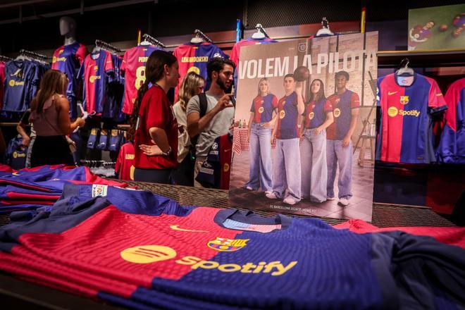 Pasión por Lamine Yamal y la nueva camiseta del Barça