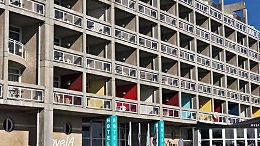 El hotel de Sada hace un &quot;guiño&quot; a Le Corbusier