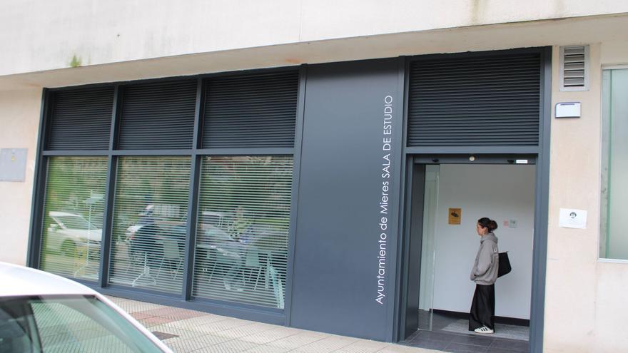 La huelga no frena al estudio: El aula de Mieres cuenta con más de 400 asociados en su primer mes