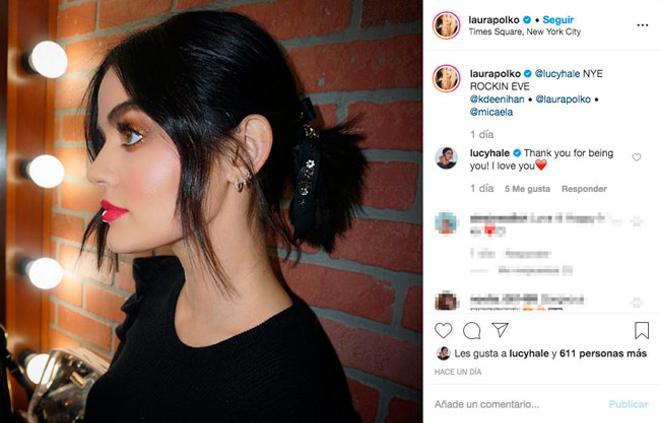 El peinado con coleta de Lucy Hale para Nochevieja