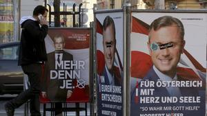 Propaganda electoral en Austria. A la izquierda Van der Bellen y a la derecha Hofer.