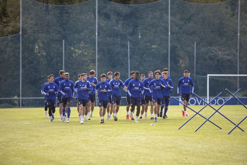 Entrenamiento del Oviedo tras el derbi