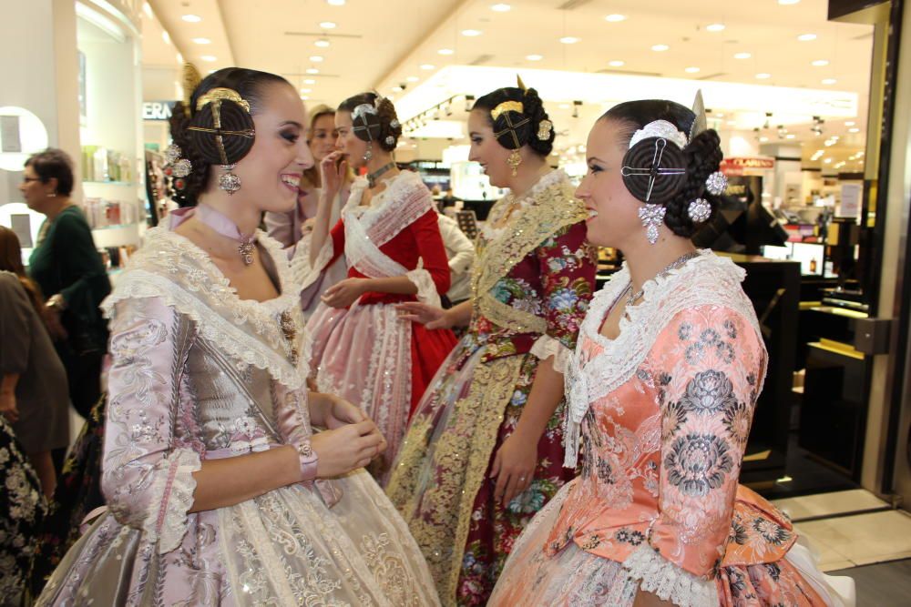 Las falleras mayores de la federación.