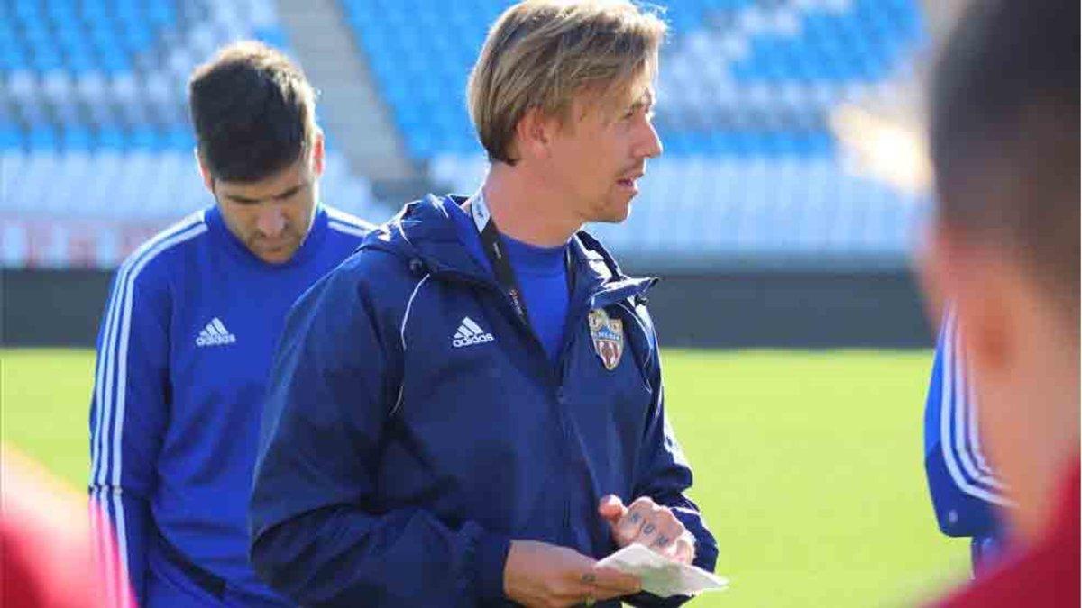 Guti ha dejado de ser entrenador del Almería