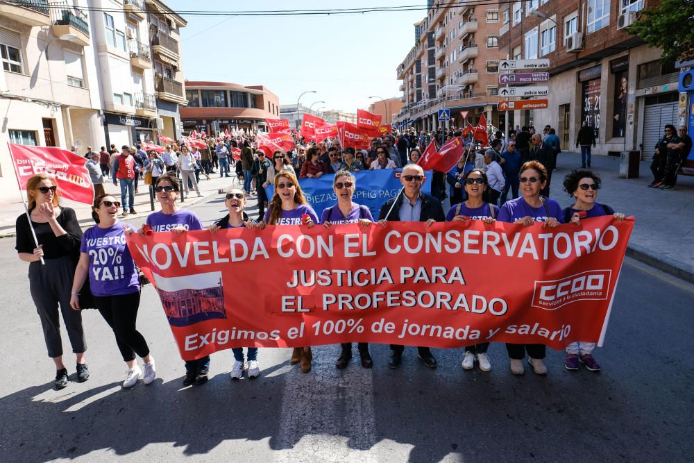 La manifestación del Día del Trabajador reúne a 18 colectivos y partidos del Medio Vinalopó