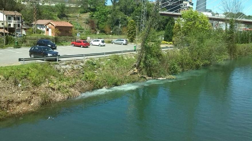 La Confederación sanciona a Ribera de Arriba por vertidos al río Caudal