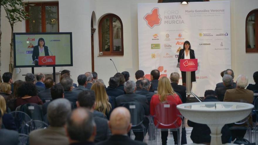 Conferencia de María González Veracruz en el Foro Nueva Murcia