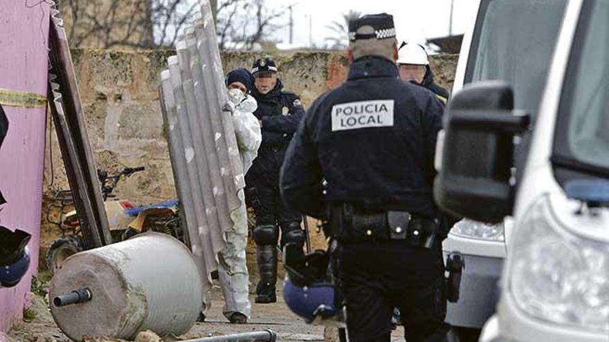 En 2011 se llevaron a cabo las últimas demoliciones en el poblado controladas por la Policía.