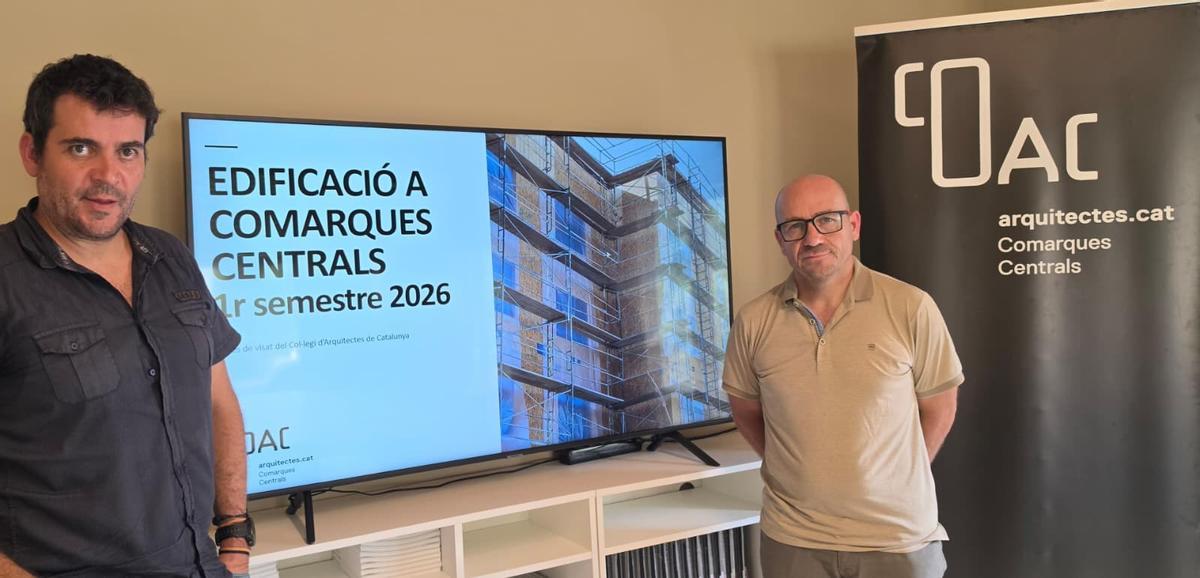 Manel Alcubierre i Jaume Soldevila, a la seu del col·legi d'arquitectes a Manresa