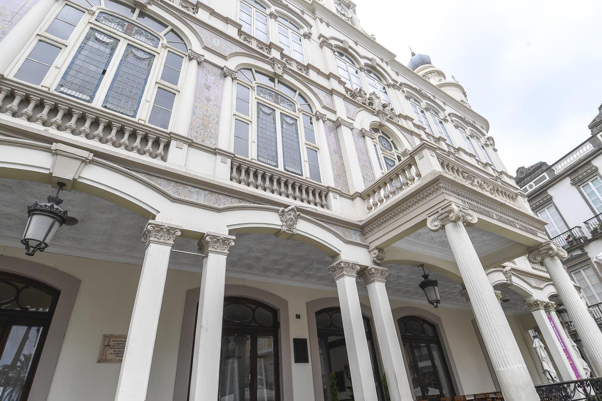 Fachada del Gabinete Literario