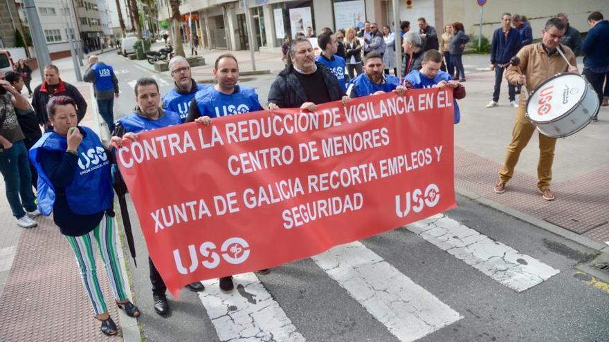 Trabajadores de seguridad y representantes del sindicato USO en Avelino Montero en una anterior protesta.