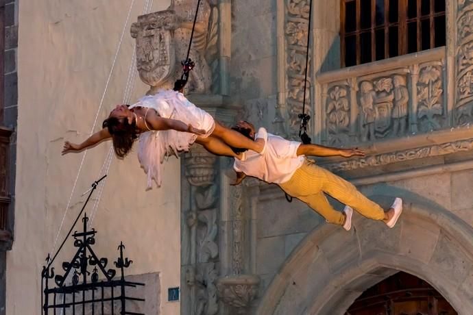 'Los Amantes del  Cielo', de Temudas Fest, en la Plaza del Pilar Nuevo