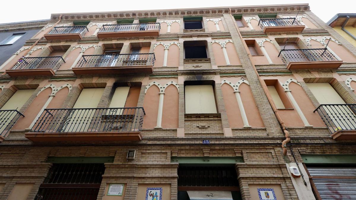 Uno de los edificios del entorno Zamoray-Pignatelli de Zaragoza.