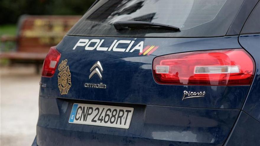 Un hombre asesta tres puñaladas a su pareja delante de sus hijos en Madrid