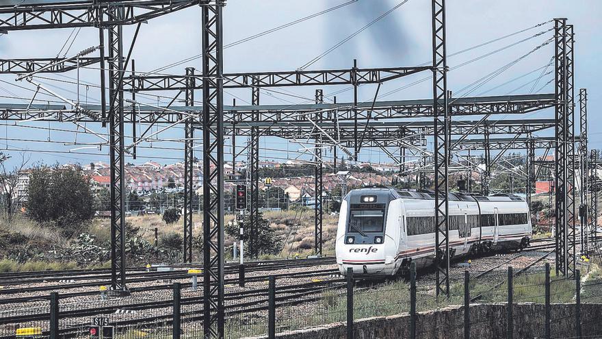 Avanzan los trabajos para estrenar el tren electrificado hasta Talayuela