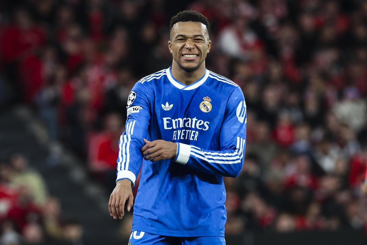 El Real Madrid confirma el esguince de rodilla de Mbappé tras consultar médicos externos