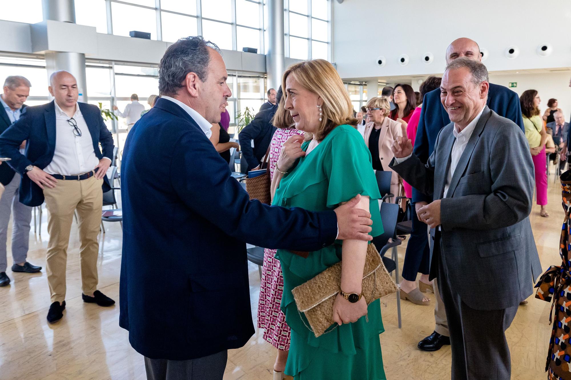 Ximo Puig anuncia que la actividad en la Ciudad de la Luz se retomará después del verano