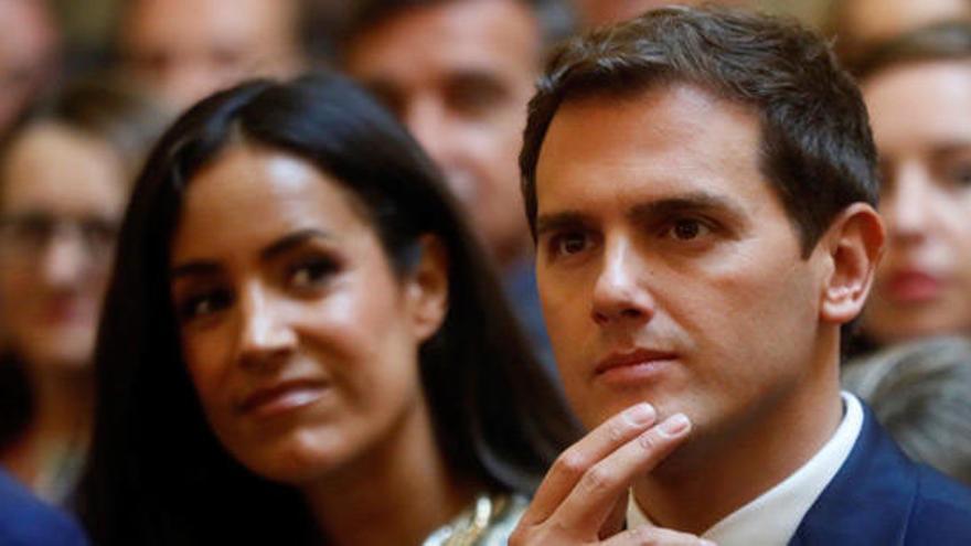 Ciudadanos actualiza el currículum de Albert Rivera.