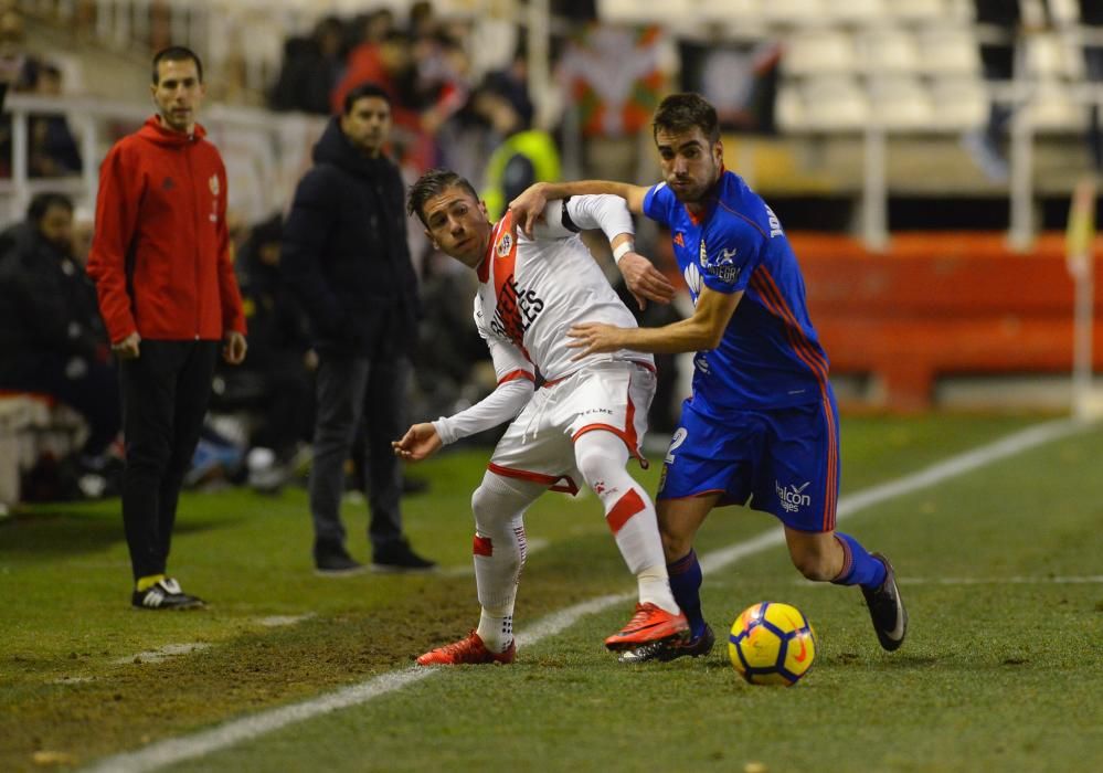 El partido entre el Rayo Vallecano y el Real Oviedo, en imágenes