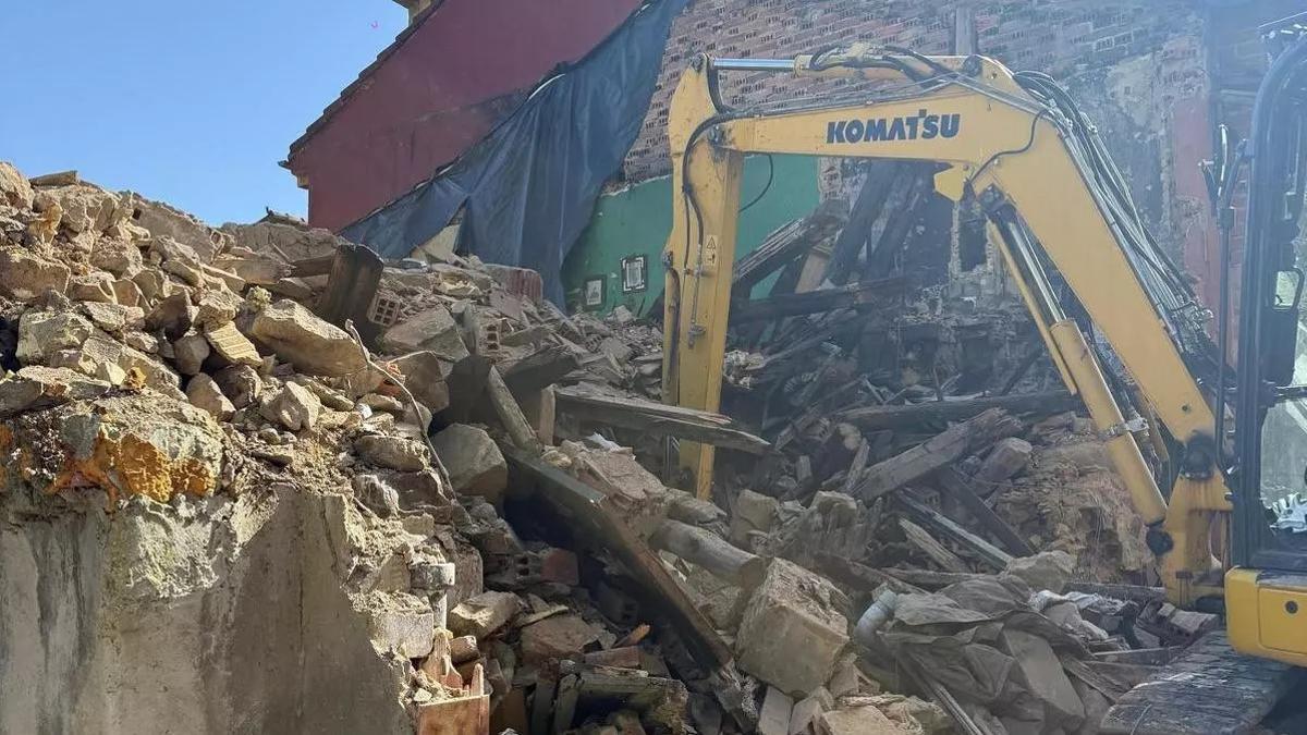 El derribo del inmueble de Siana transformado en plaza.