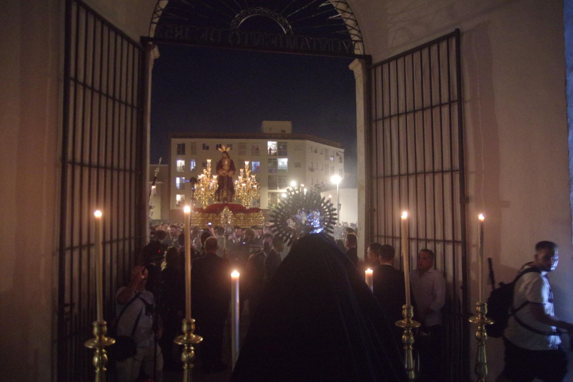 Salida extraordinaria del Señor de la Soledad por el 25 aniversario de su bendición