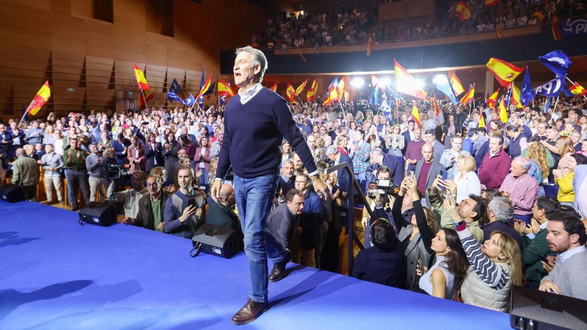Feijóo cierra el proceso de reconciliación de todos los barones del PP con unas listas para presumir de gestión autonómica