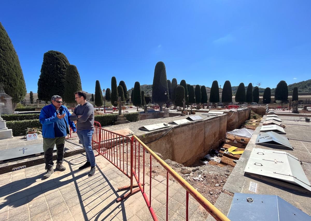 Los arqueólogos de Son Coletes: &quot;Continuaremos excavando la fosa catorce por si pudieran haber más restos&quot;