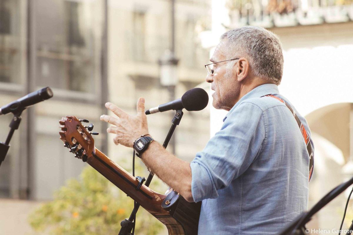 El JazzDay Alicante toma la plaza del Ayuntamiento en una tarde de ritmo y talento