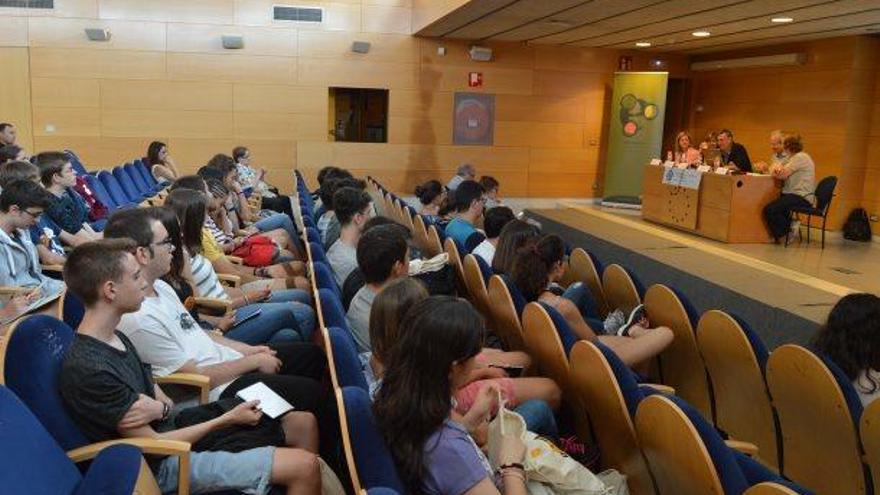 Estudiants del Fòrum de Joves Talents al pavelló de Suècia, ahir