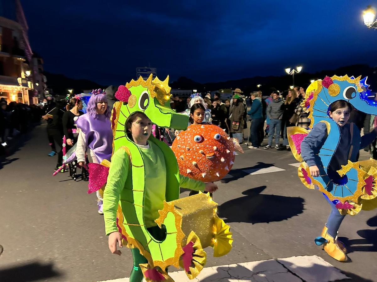 El Carnaval llena Ribadesella hasta los topes: las imágenes El Carnaval llena Ribadesella hasta los topes: las imágenes