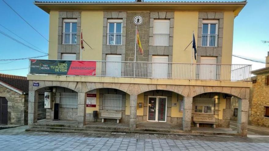 La adecuación de la Plaza Mayor de Fonfría se acometerá este año. | CH. S.