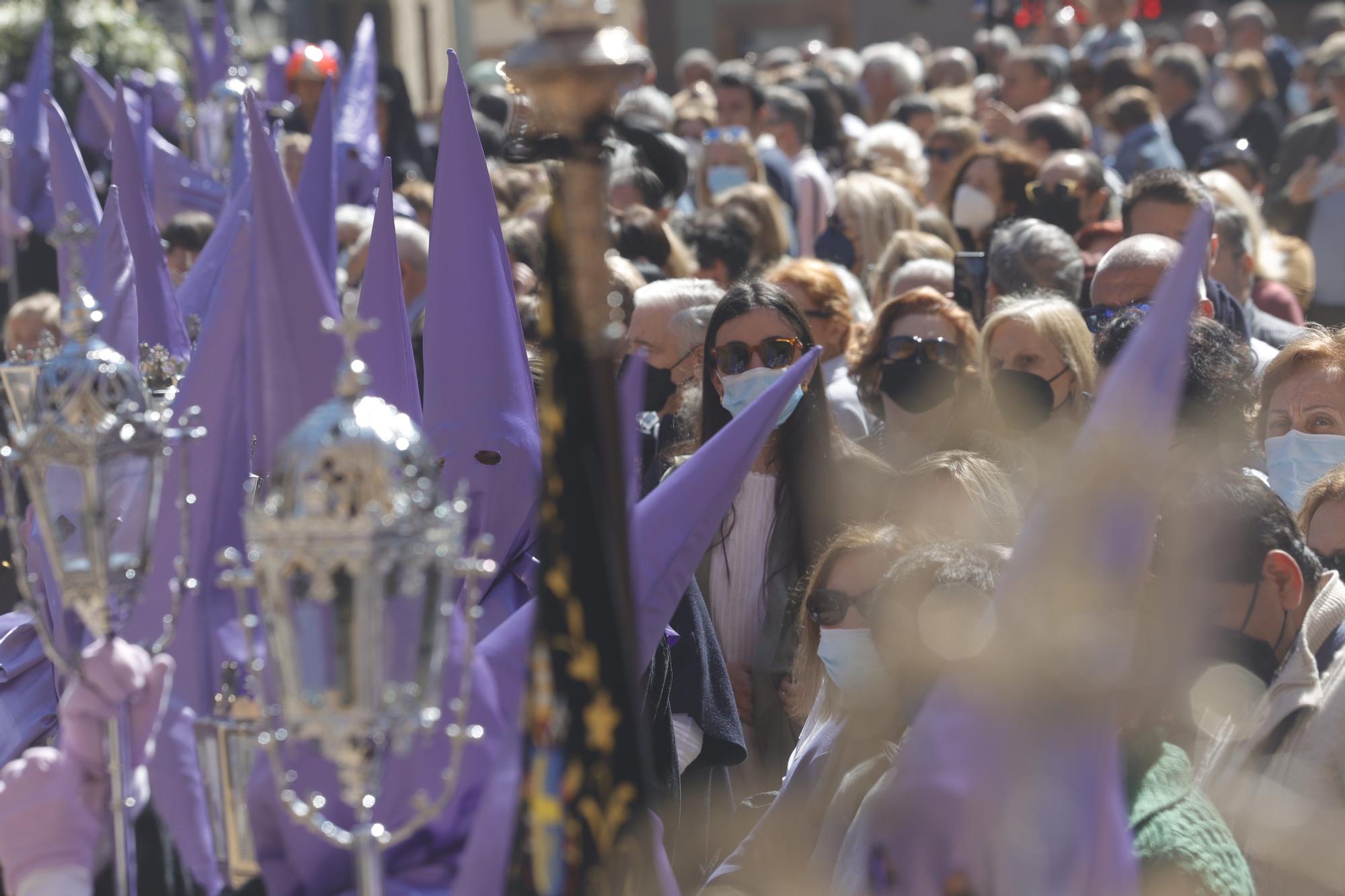 EN IMÁGENES: Así fue la procesión de la Soledad en la Semana Santa de Oviedo