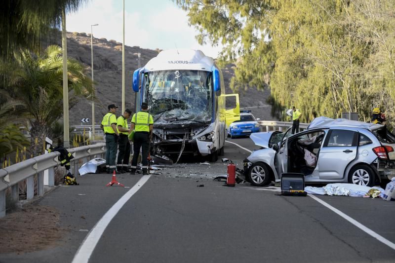 SUCESOS 15-02-2019 CARRETERA BARRANCO DE BALITOS. MOGAN.  Accidente circulatorio entre una guagua y un coche con el resultado de una fallecido  FOTOS: JUAN CASTRO  | 15/02/2019 | Fotógrafo: Juan Carlos Castro